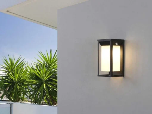 Aplique De Exterior Com Painel Solar E Leds C15 X A30 Cm Metal Preto - Fozzano