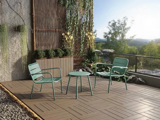 Conjunto De Jardim Em Metal, 2 Cadeiroes Baixos Empilhaveis E Uma Mesa De Apoio, Verde-Amendoa - Mirmande