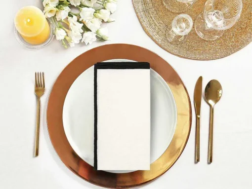 Conjunto Toalha + 4 Guardanapos De Mesa Em Linho E Algodao, Borda Preta, Branco, 170 X 300 Cm - Borina