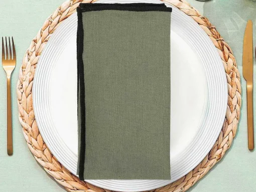 Conjunto Toalha + 4 Guardanapos De Mesa Em Linho E Algodao, Borda Preta, Caqui, 170 X 250 Cm - Borina