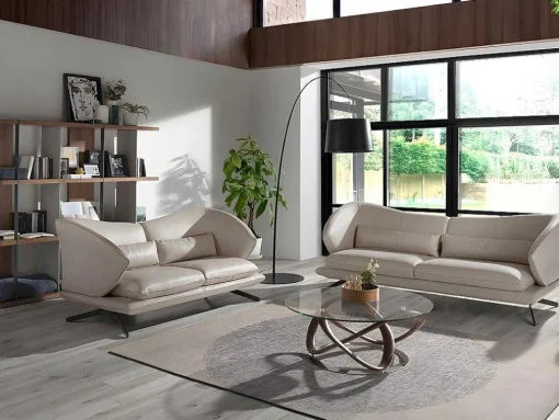 Sofá De 3 Lugares Em Couro E Almofadas Decorativas 6146